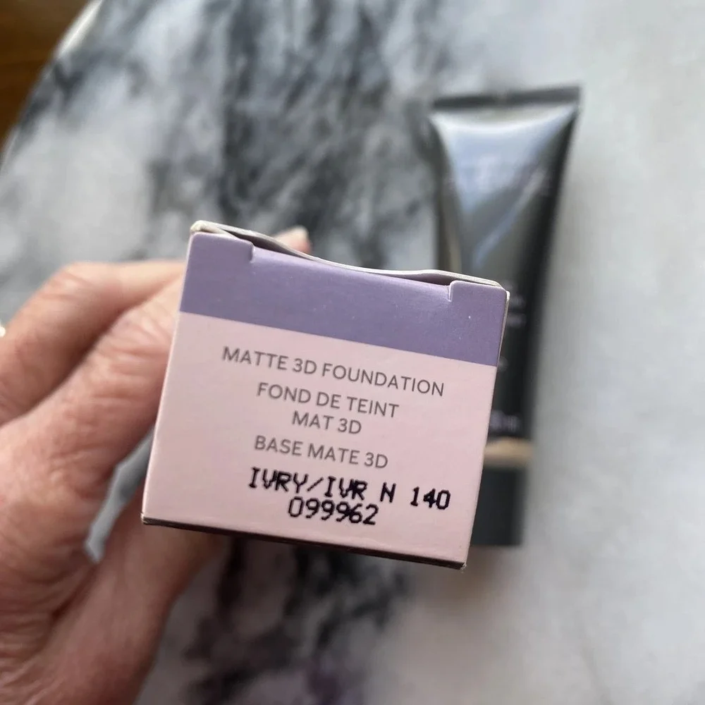 NIB Mary Kay N140 TimeWise MATTE 3D Liquid Foundation Shade Ivory N 140